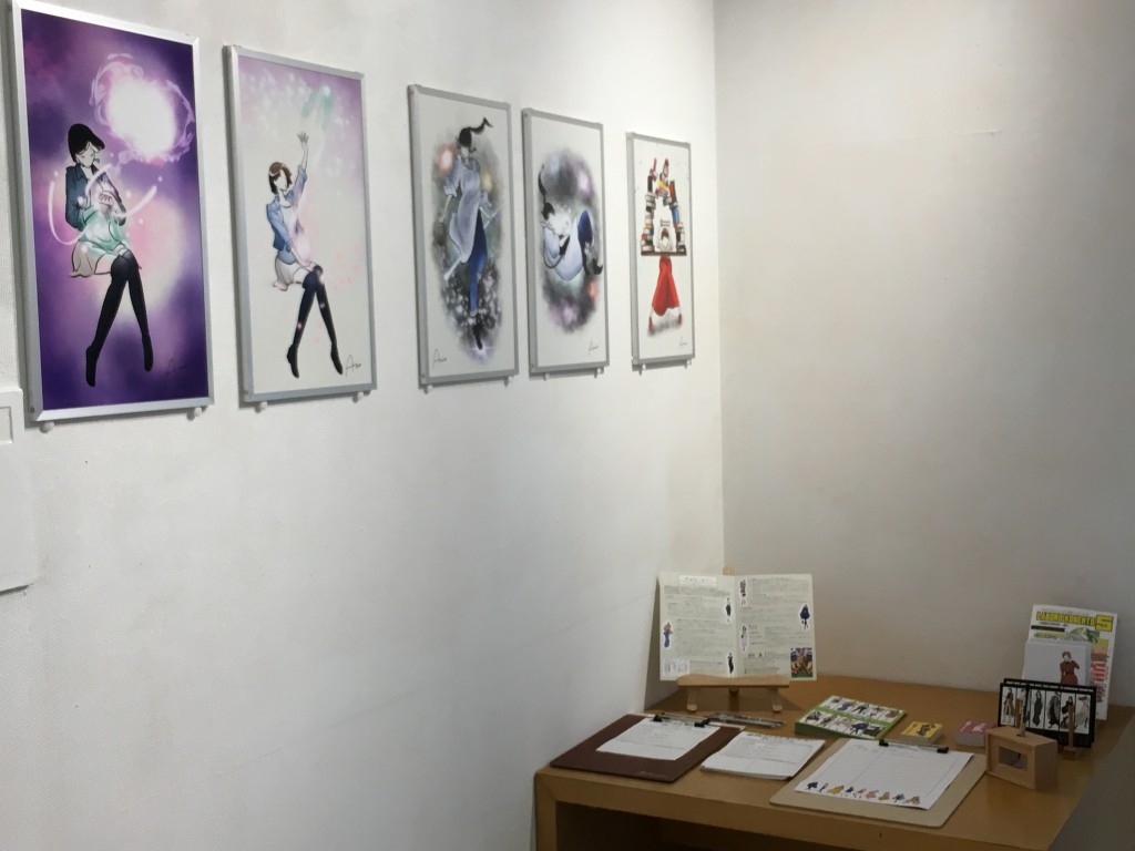 昨年の展示をみて始まったコラボレーションもあります。展示当日には絵と一緒に詩が入ります。